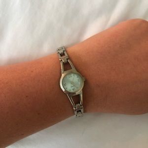 Basic silver linked watch